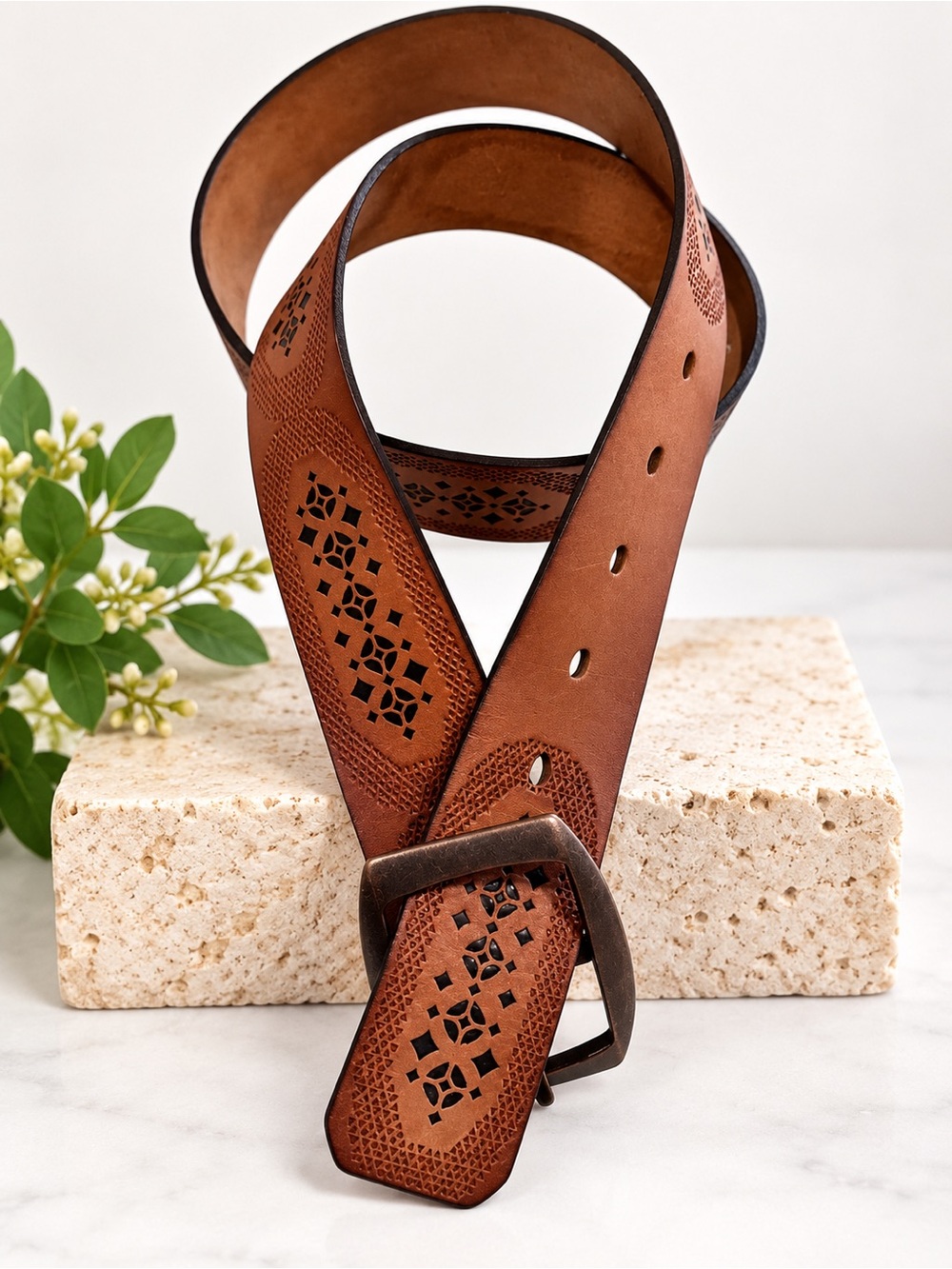 Fossil Brown Leather Laser Cut Out Belt Medium BT3959231